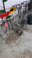 Wire rooster plant stand cast aluminum red hand