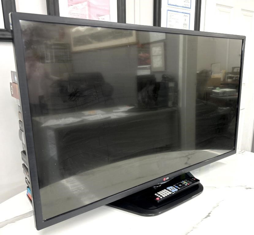 Lg 42in Smart Tv *preowned