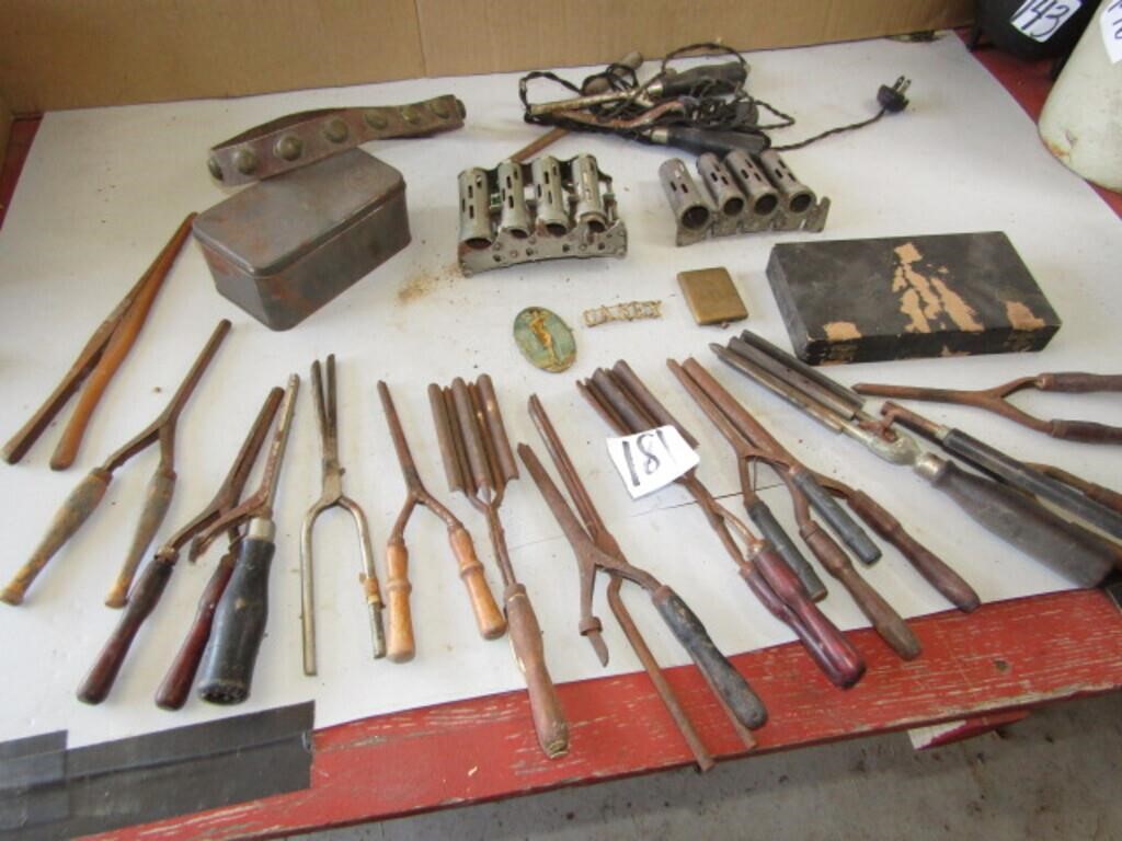 COIN CHANGERS, 15+ VINTAGE CURLING IRONS, VICTORIA