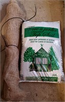 Top Soil 20Lt and Roll Burlap