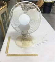 Plastic table fan