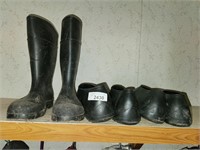 Size 8 Rubber Boots & 2 Pair Shoe Covers