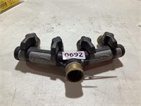 Orbit manifold hose attachment