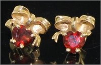 14kt Gold Natural Garnet Heart Earrings