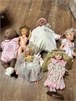 Lot of Vintage Dolls… most need cleaning
