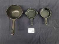 3 Lodge USA pans and deep pan