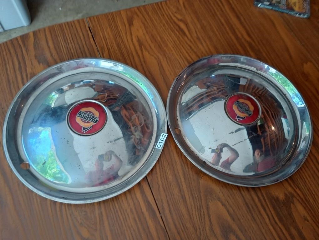 2 chrysler hubcaps