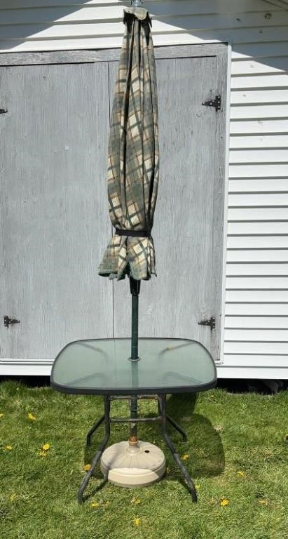 34in patio table w/umbrella and stand