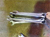 Assorted end wrenches