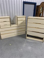 Two small white dressers 2 large white dressers