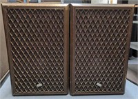 Pair of Sensui SP-X7900 speakers 17"x10"x27"