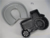 Lot of Two Jello Molds