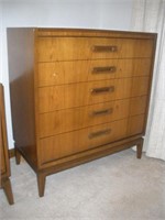 Mid Century Modern Chest of Drawers  38x19x42
