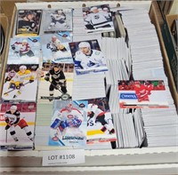 APPROX 3000 ASSORTED HOCKEY TRADING CARDS