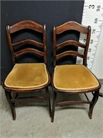 2 Antique Dining chairs 17" x 33"H
