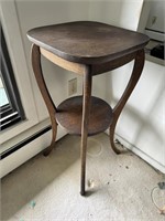2 Tier Wooden Side Table/Plant Stand