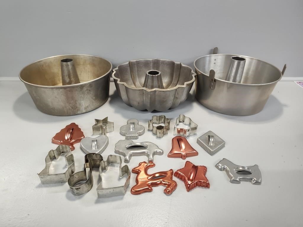 Angle Food Cake Pan, Bundt Pan and Cookie Cutters