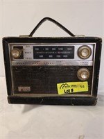 Vintage Arvin Transistor Radio, potable or auto se