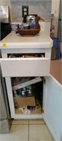 Top of counter, drawer and cabinet contents
