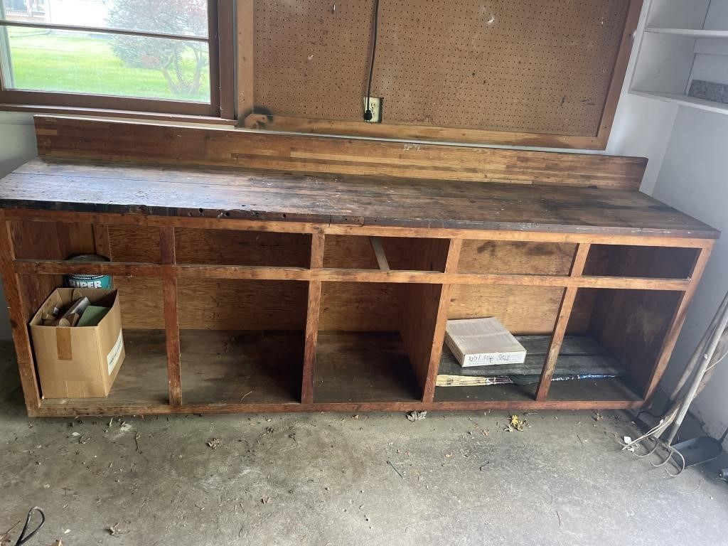 Wooden workbench, buyer responsible for removal
