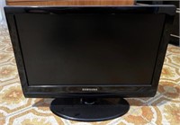19" Samsung LN19C350D1D Flat Screen TV