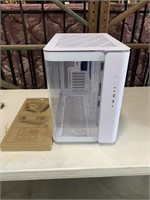 Mid tower pc gaming case 12x18x17