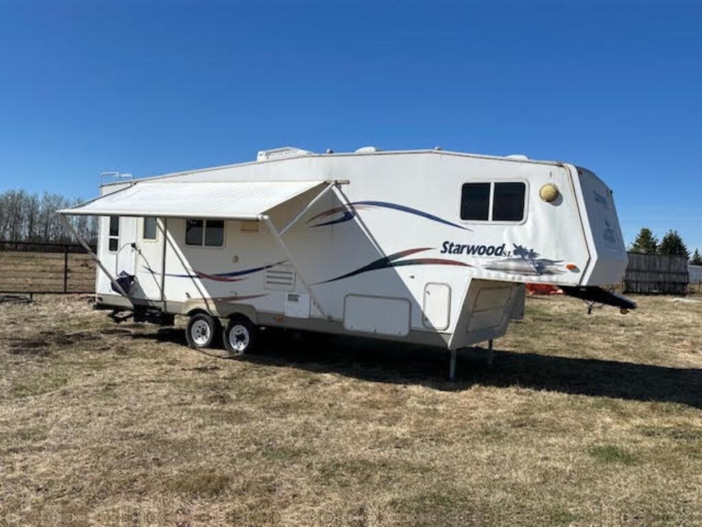 2005, Starwood SL 28 Foot 5th Wheel