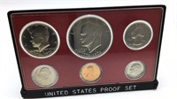 1975 U.S. Mint Proof Set With Bicentennial