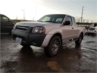 2004 Nissan Frontier Extended Cab Pickup Truck