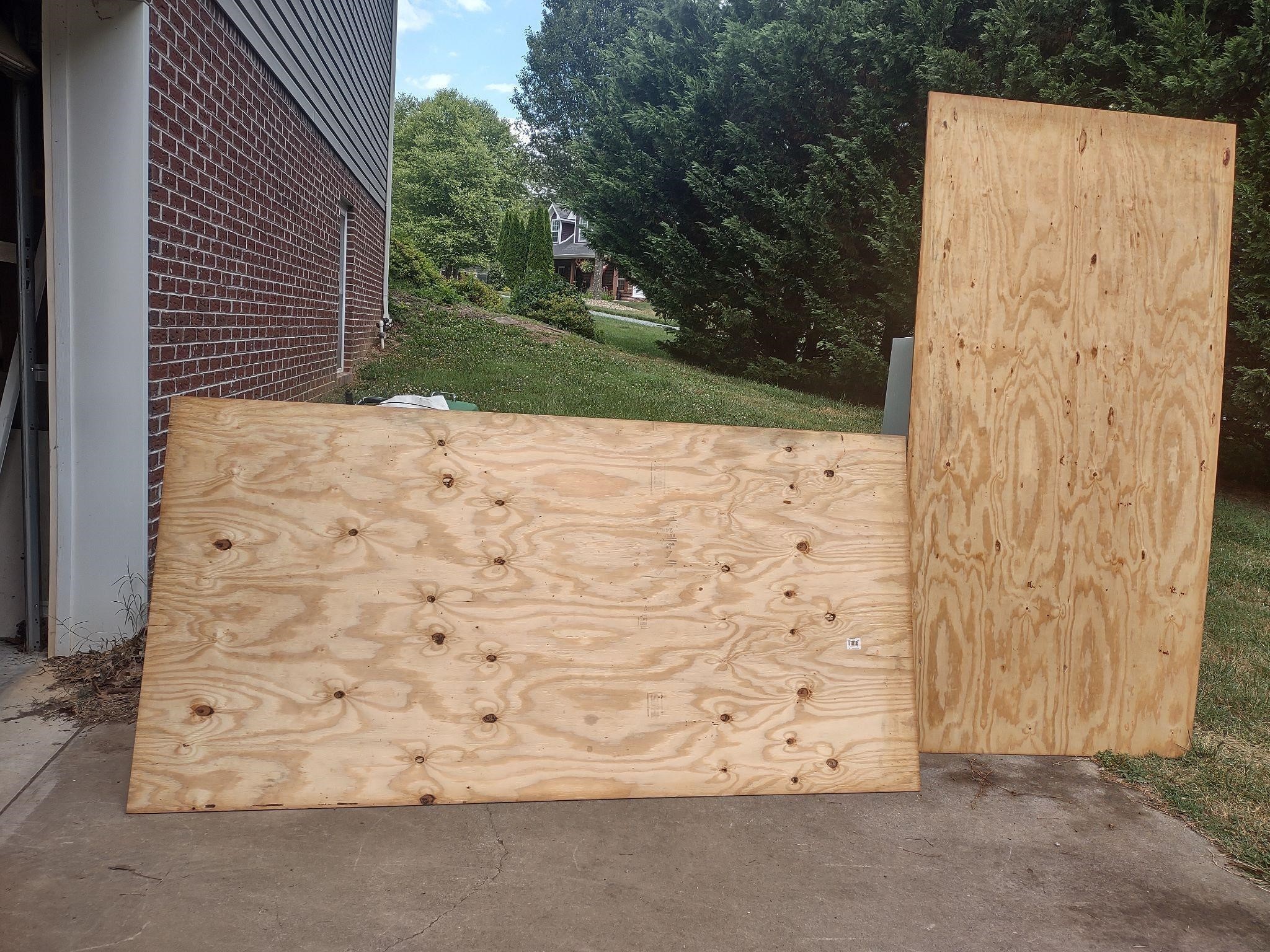 8 ft × 4 ft Plywood Stack of 24