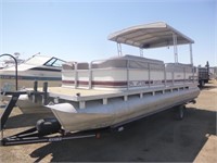 2009 Manitou Limited 23' Pontoon Boat