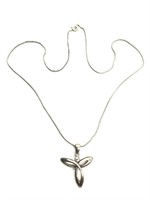 Sterling necklace with pendant