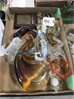 Assorted glass pieces