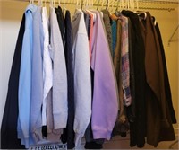 T - MIXED LOT OF CLOTHING (M32)