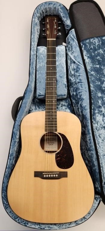 MARTIN & CO ROAD SERIES SPECIAL ACOUSTIC GUITAR