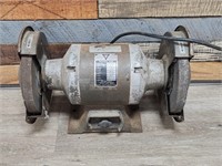 CHICAGO POWER TOOLS BENCH GRINDER