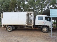 Mitsubishi 2002 Fighter Truck, 4 Door Cabin