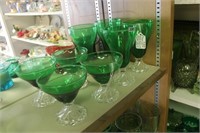 LOT OF GREEN PEDESTAL GLASSES AND SORBET BOWLS