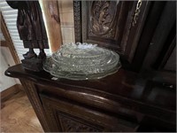 LOT OF GLASS PLATES AND PLATTERS