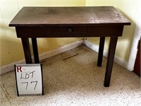 1 Drawer Table 17x34x24"