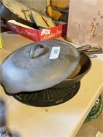 LODGE CAST IRON FRY PANS X 3