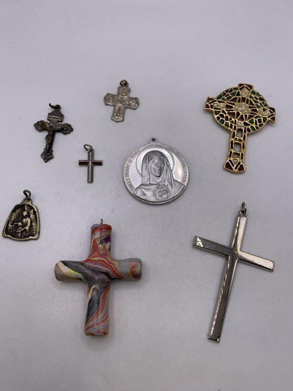 RELIGIOUS PENDANT LOT OF 8