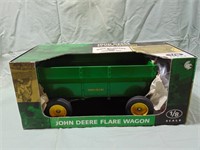 John Deere Flare Wagon-1/8 Scale