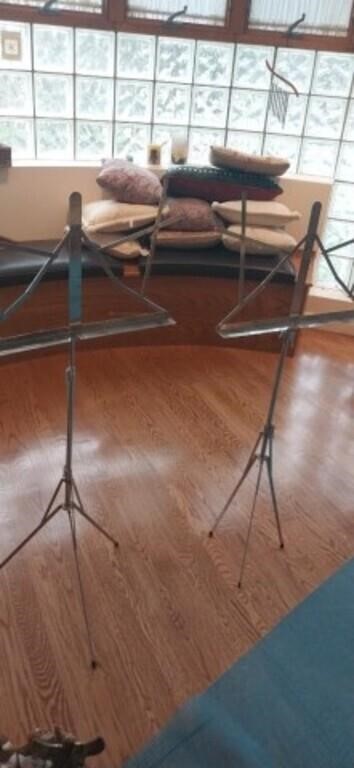 2 collapsible sheet music stands by Hamilton