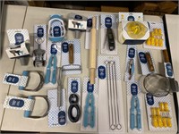 LOT OF 20 ASSORTED KITCHEN UTENSILS