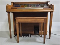 Lowrey Parade wooden electronic organ w/ bench