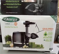 Omega Cold Press Juicer