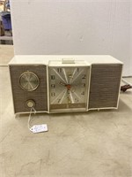 Zenith a.m. clock radio. Everybody had this