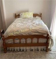 Full Bed w/Serta Mattress & Bedding (UB)