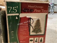 Holiday Wonderland mix durango pine Christmas tree